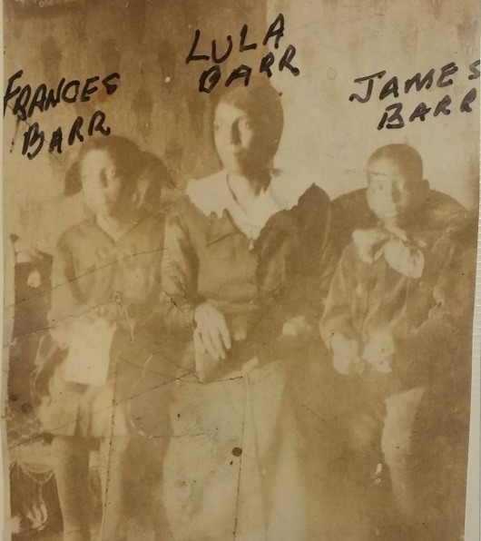 Lula Barr and Children